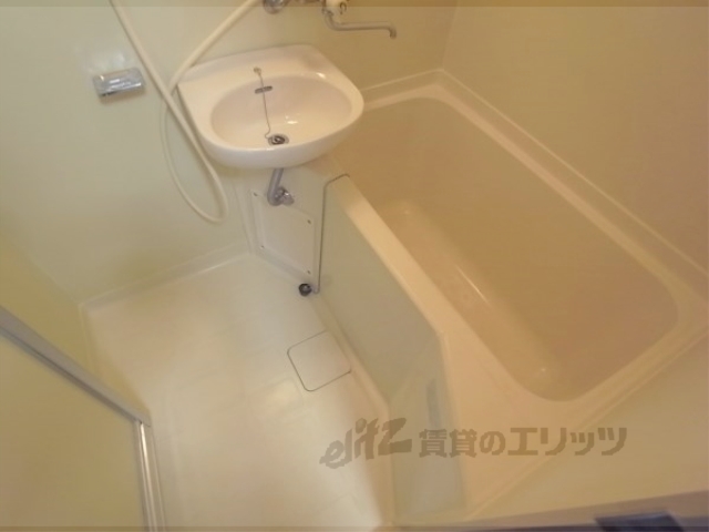 バス・シャワールーム　バス