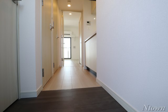 玄関　落ち着いた玄関です