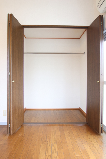 収納　クローゼット設備で収納も便利