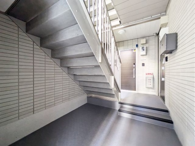 エントランス　玄関共用部