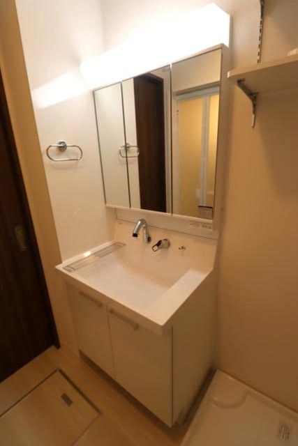 洗面設備　洗髪洗面化粧台