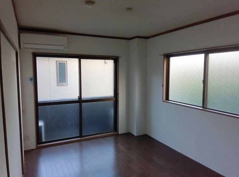 居室・リビング　参考写真（同物件別部屋）