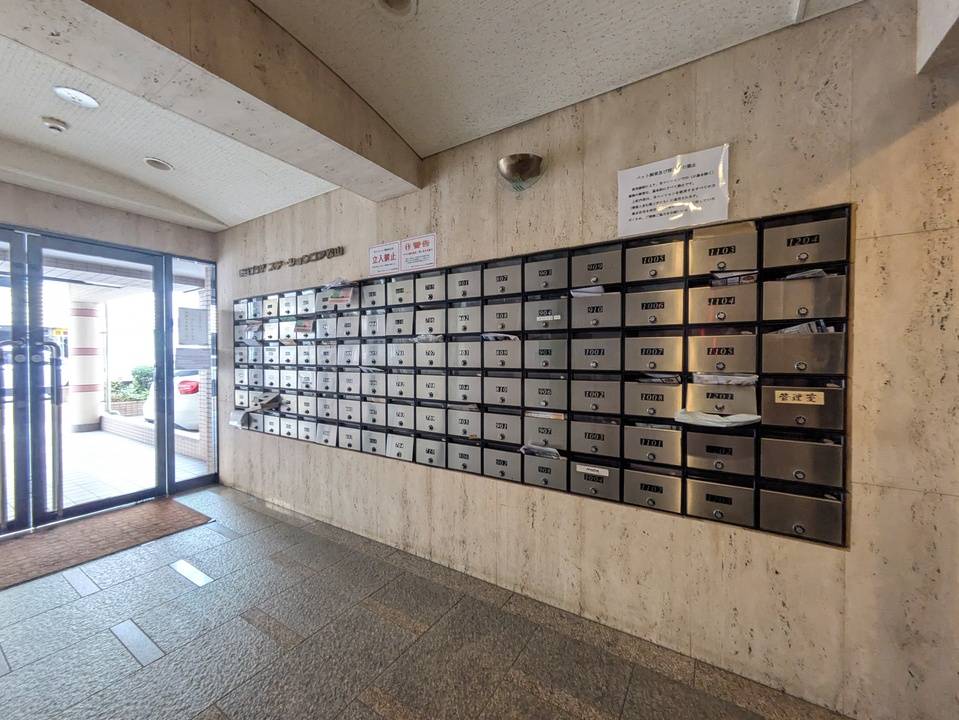 エントランス　メールBOX