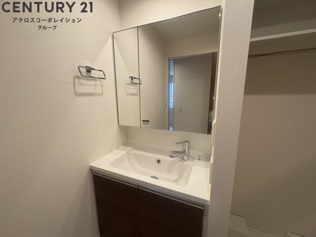 洗面設備　収納もしっかりとある独立洗面台！