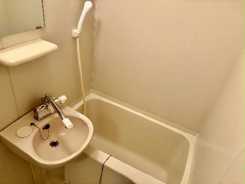 バス・シャワールーム　設備・仕様は号室により異なる為、現況を優先いたします。