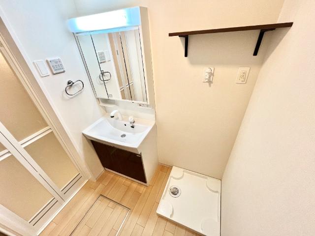 洗面設備　洗髪洗面化粧台