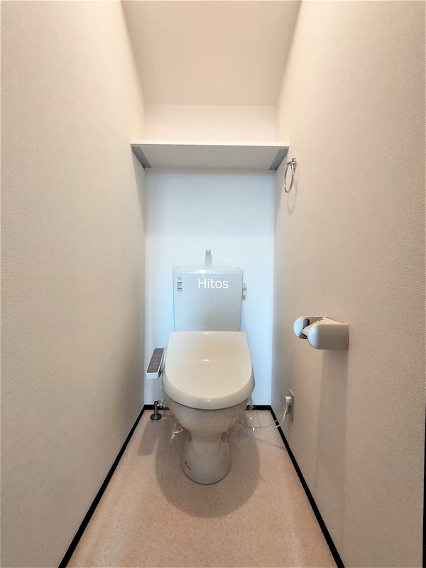 トイレ　トイレは温水洗浄便座を設置してあります。