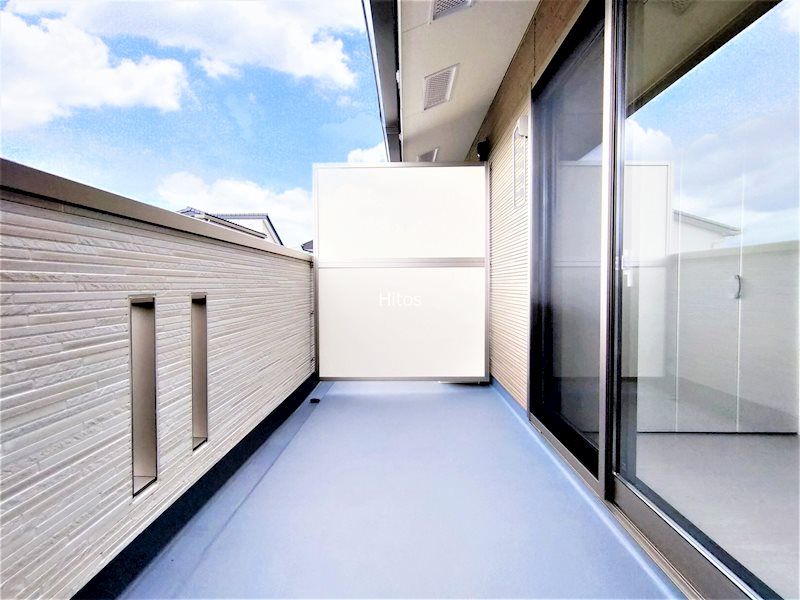 バルコニー　ベランダは南向きで日当たりも良好。