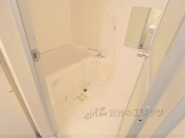 バス・シャワールーム　風呂