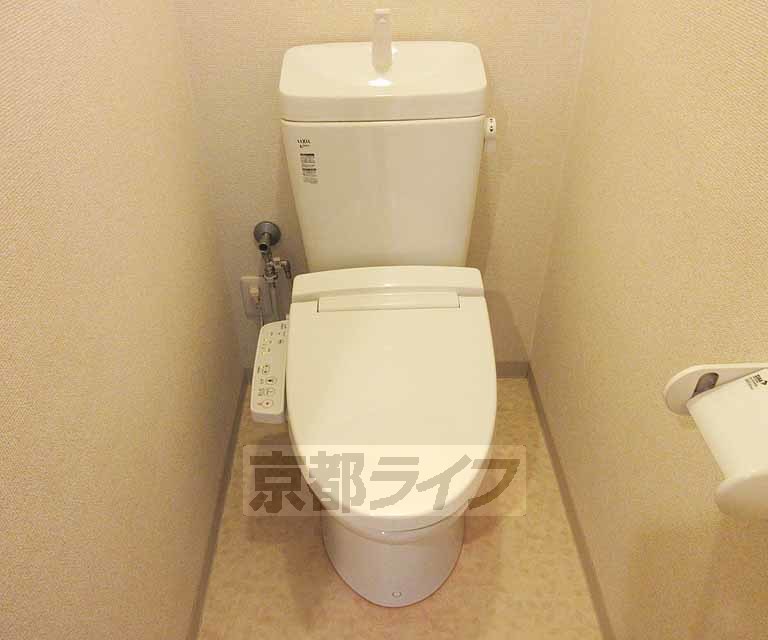 トイレ　ウォシュレット付・