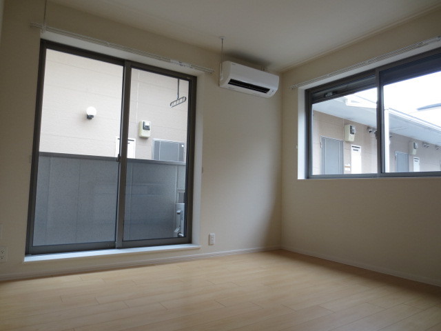 居室・リビング　★２面採光のリビング★