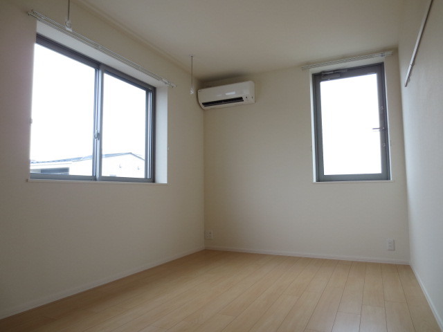 その他部屋・スペース　★２面採光の明るいお部屋★