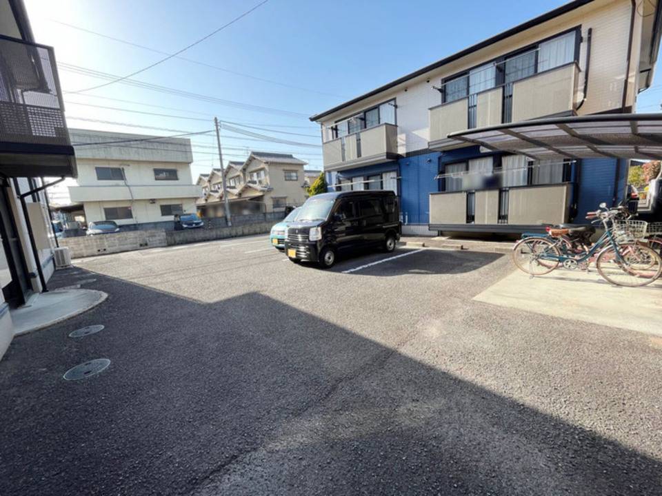 駐車場　駐車場