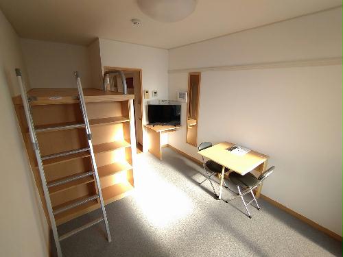 居室・リビング　1階はフローリング仕様です。