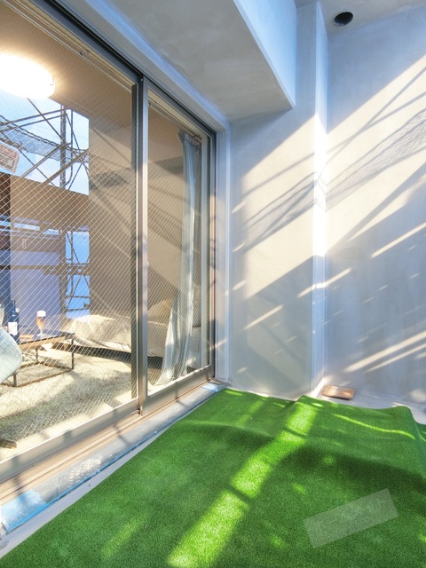 洗面設備　同マンション内他居室写真になります。