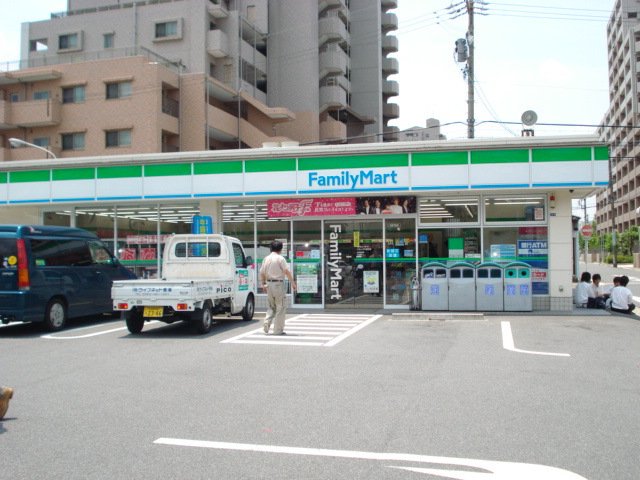 コンビニ　ファミリーマート瑞穂牛巻町店（コンビニ）まで63m