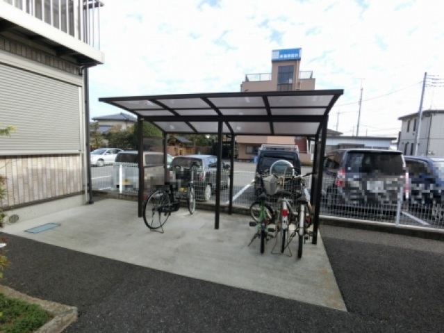 その他共有部分　無料駐輪場もあります。