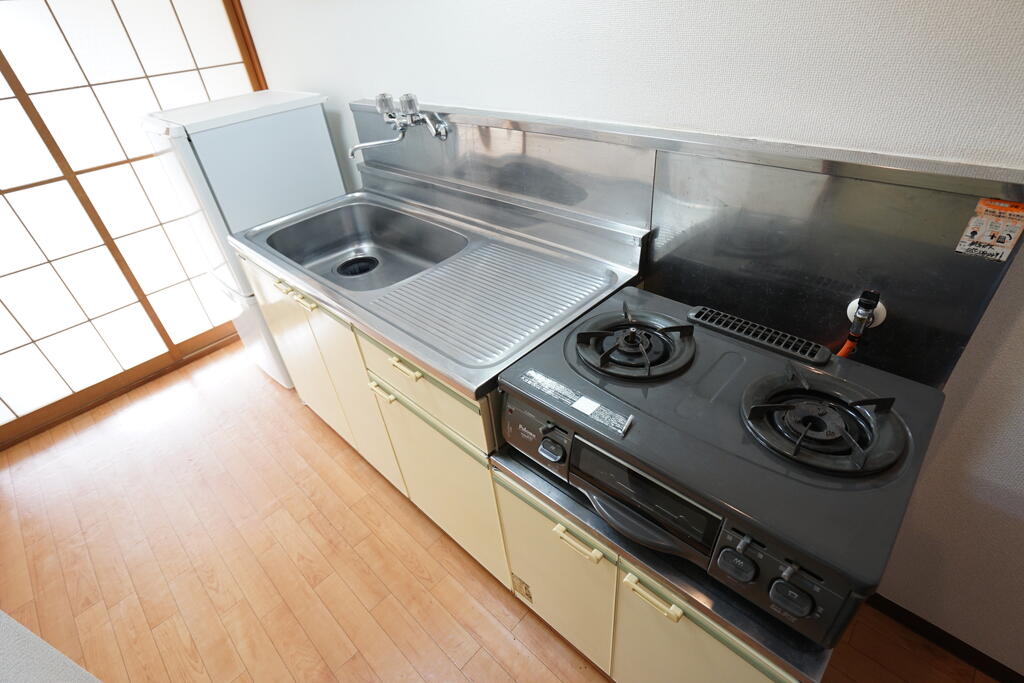 その他設備　※2口ガスコンロ。年式、色等異なる場合があります。