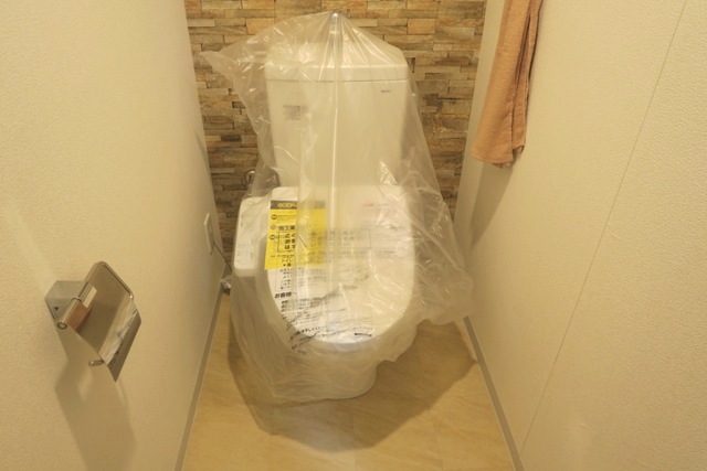 トイレ　★トイレ画像・温水洗浄便座付き★