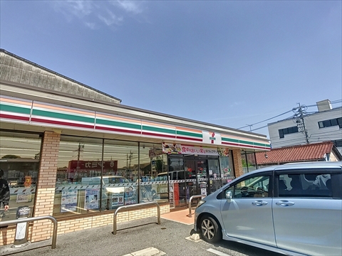 コンビニ　セブンイレブン名古屋浦里５丁目店（コンビニ）まで636m