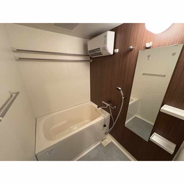 バス・シャワールーム　お風呂です