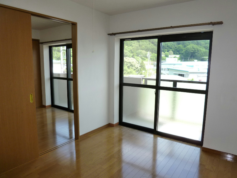 居室・リビング　写真は類似