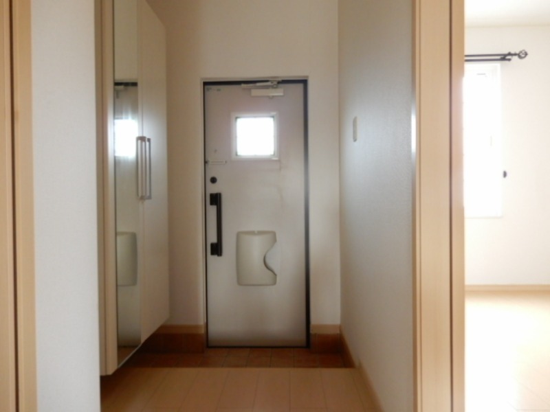 玄関　図面と現状に相違がある場合には現状を優先