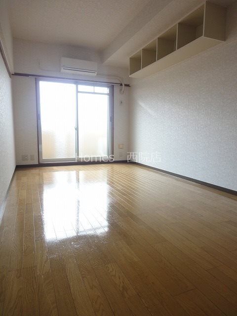 居室・リビング　別号室のお写真でございます。