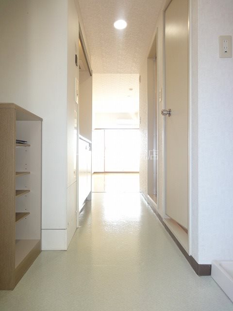 玄関　別号室のお写真でございます。