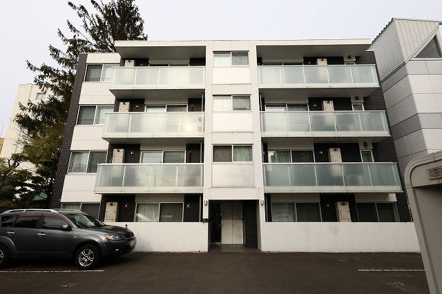 建物外観　★人気の都市ガス物件！★エアコン付きで夏でも快適生活可能！