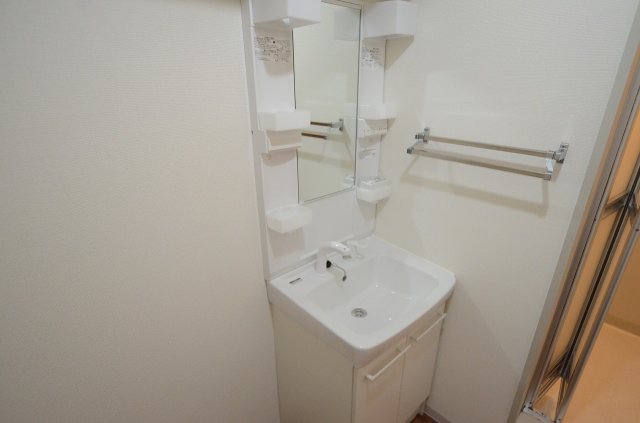 洗面設備　独立洗面台付きでおすすめです