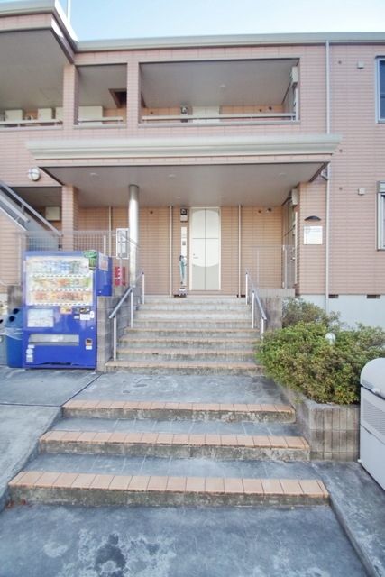 エントランス　★お問い合わせはタウンハウジング新百合ヶ丘店まで★