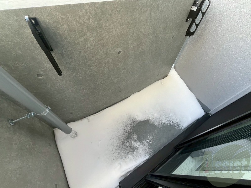 バルコニー　バルコニーです。洗濯物を干したり一息ついたりできますね！