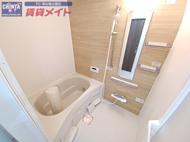 バス・シャワールーム　同物件別部屋の写真
