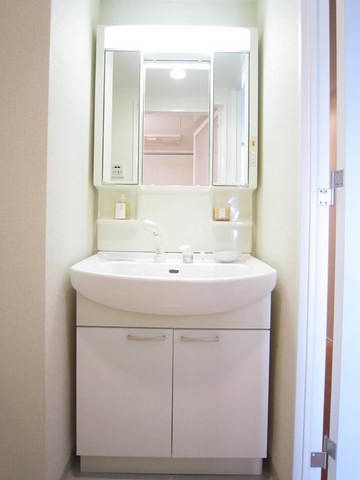 洗面設備　★独立洗面台（シャンプードレッサー付）★