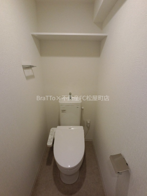 トイレ　トイレ（ウォシュレット付き）