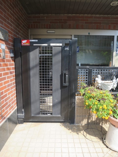 セキュリティ　☆入口がオートロックになってます☆