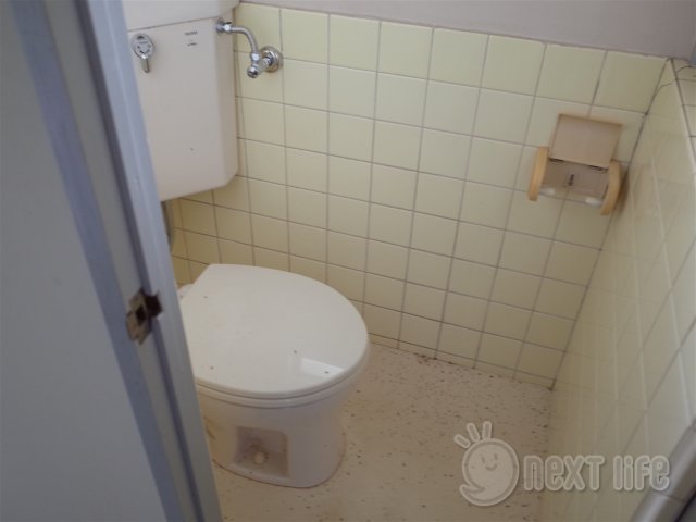 トイレ　メゾン秀和