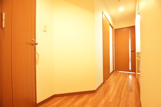 玄関　※別室の参考写真の為、現況優先です。