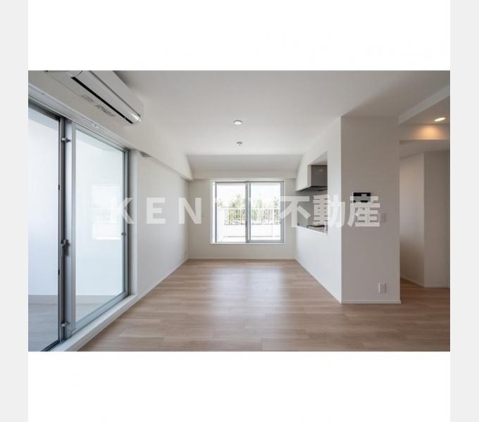 居室・リビング　こちらの居間で趣味の時間をお楽しみください