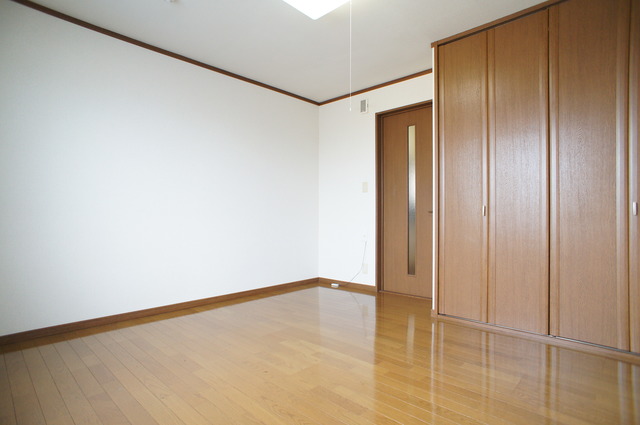 その他部屋・スペース　日当たり良好なお部屋！暖かな日差しが入ります♪