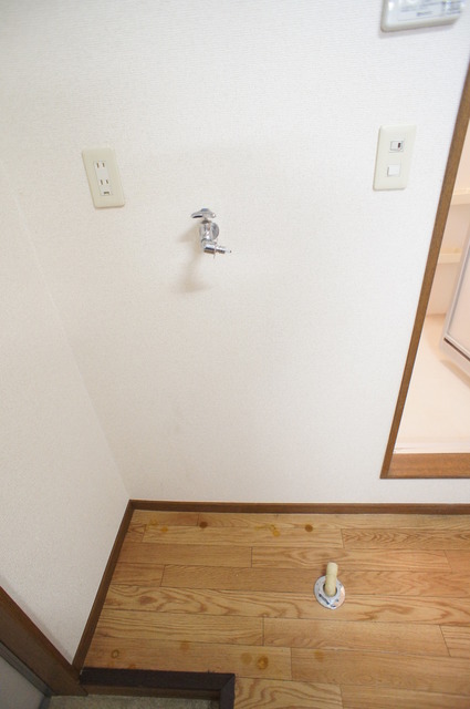 その他　室内洗濯機置場♪雨でも安心してお洗濯できます！