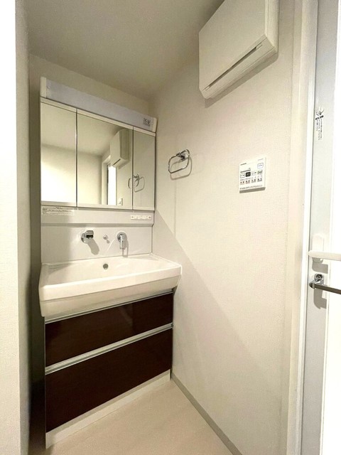 洗面設備　写真は１０１号室