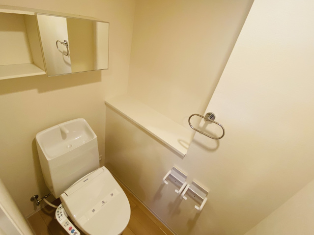 トイレ　☆温水洗浄便座付き☆