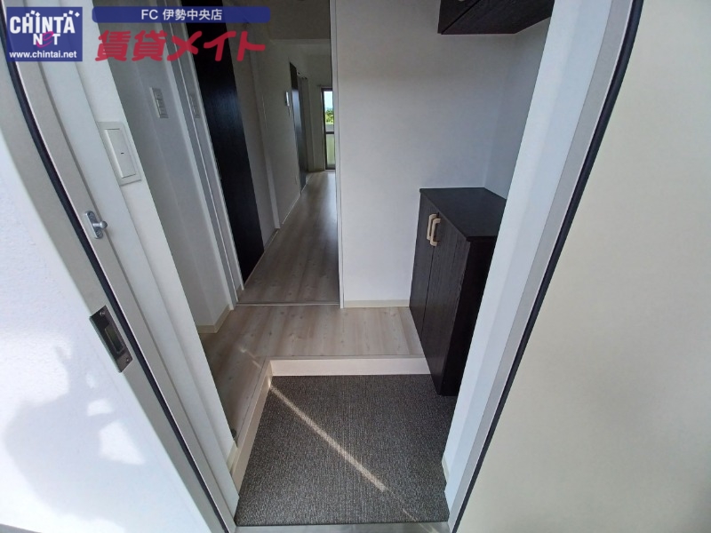 玄関　同型参考写真