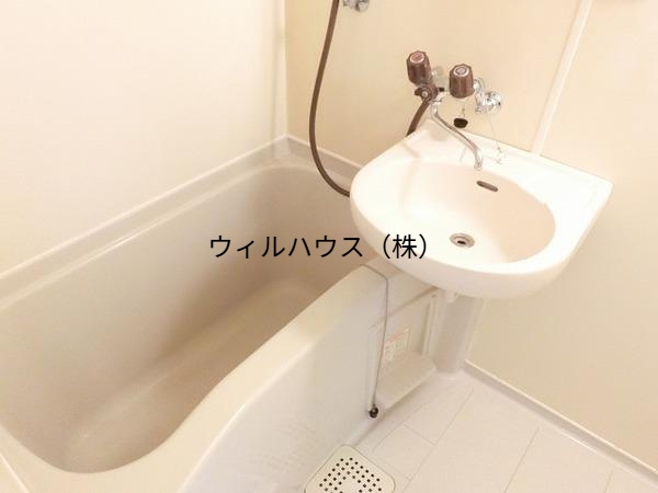 バス・シャワールーム　キレイな浴室です！