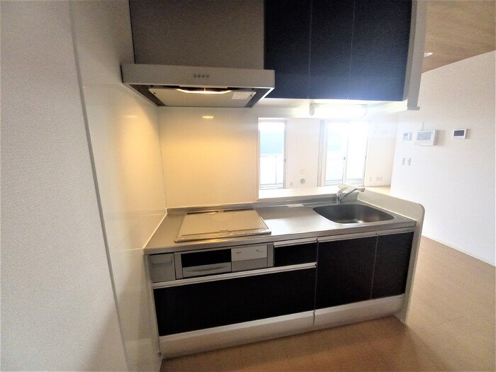 キッチン　※同物件別部屋画像