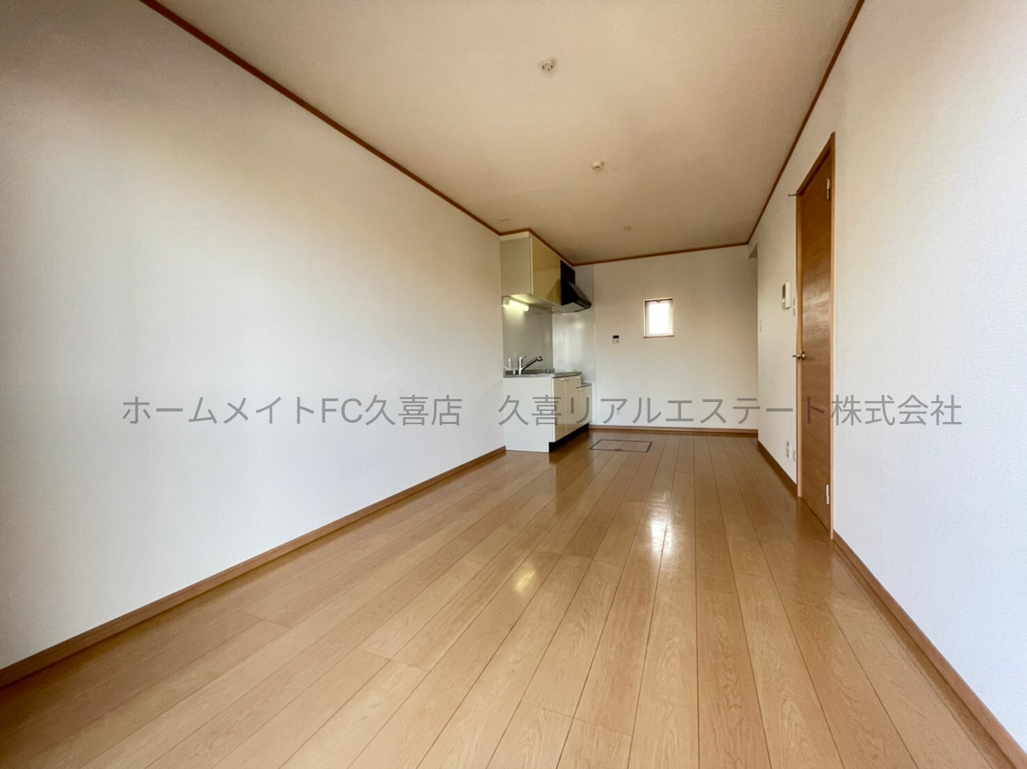 居室・リビング　同建物別号室