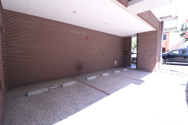 駐車場　敷地内駐車場