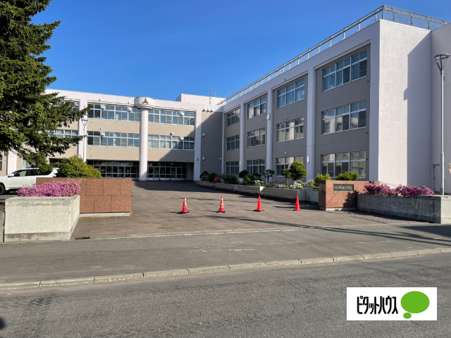 小学校　札幌市立稲積小学校（小学校）まで421m